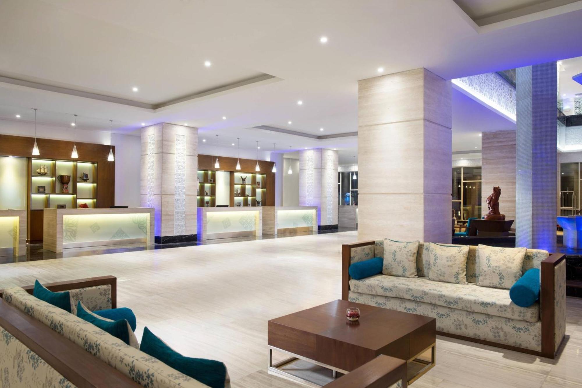 Four Points By Sheraton Makassar Exterior photo
